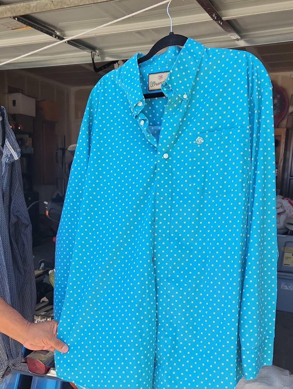 Wrangler Turquoise Button-Down Shirt with White Dot Pattern